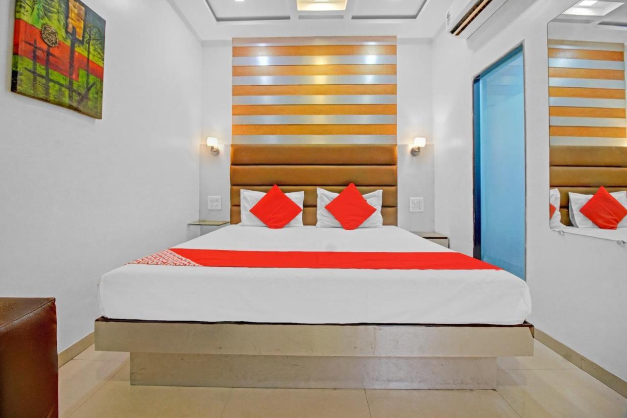 Flagship 83490 Hotel Bently Palace Mumbai Exterior photo