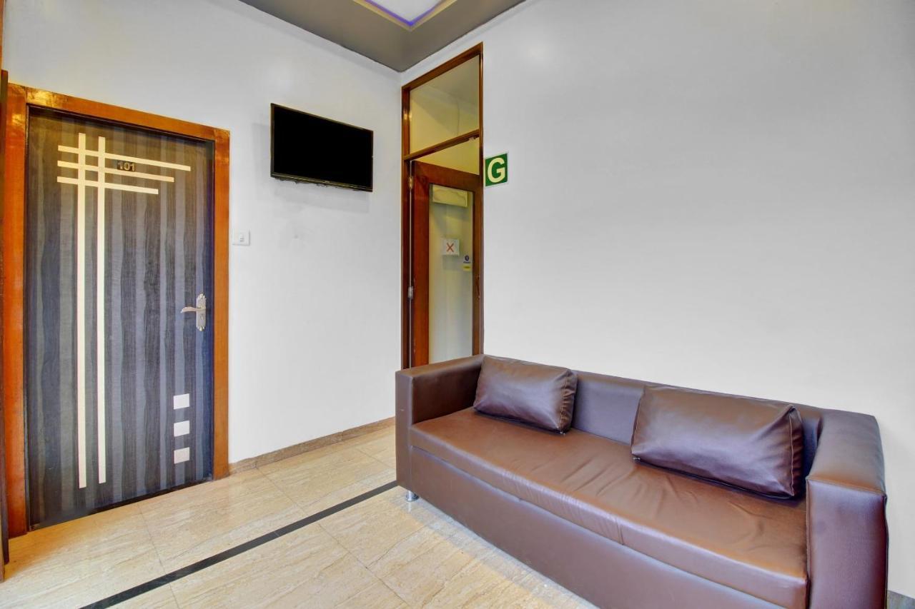 Flagship 83490 Hotel Bently Palace Mumbai Exterior photo