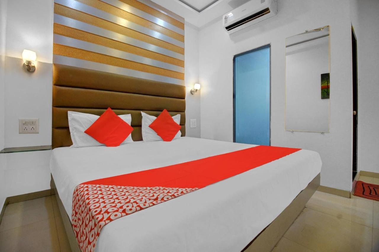 Flagship 83490 Hotel Bently Palace Mumbai Exterior photo