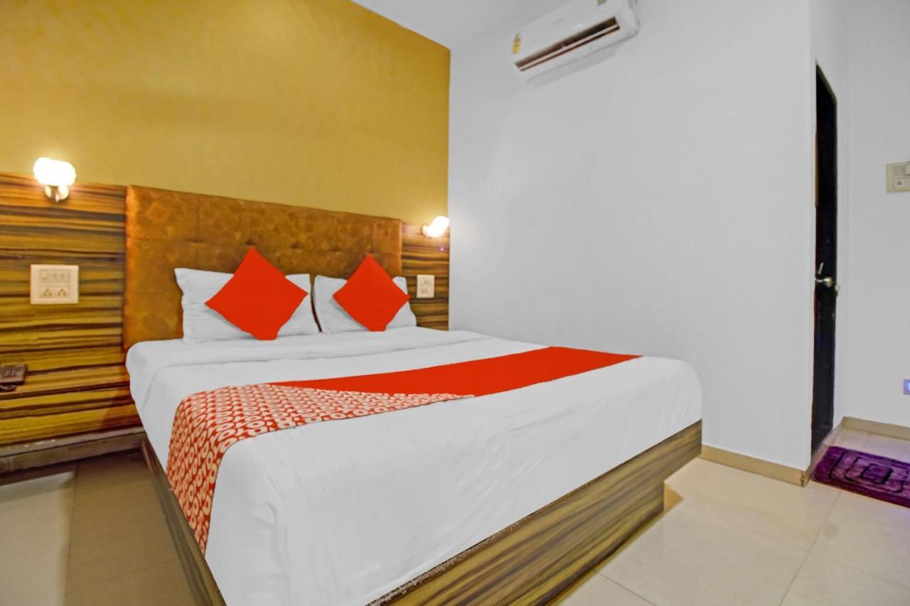 Flagship 83490 Hotel Bently Palace Mumbai Exterior photo