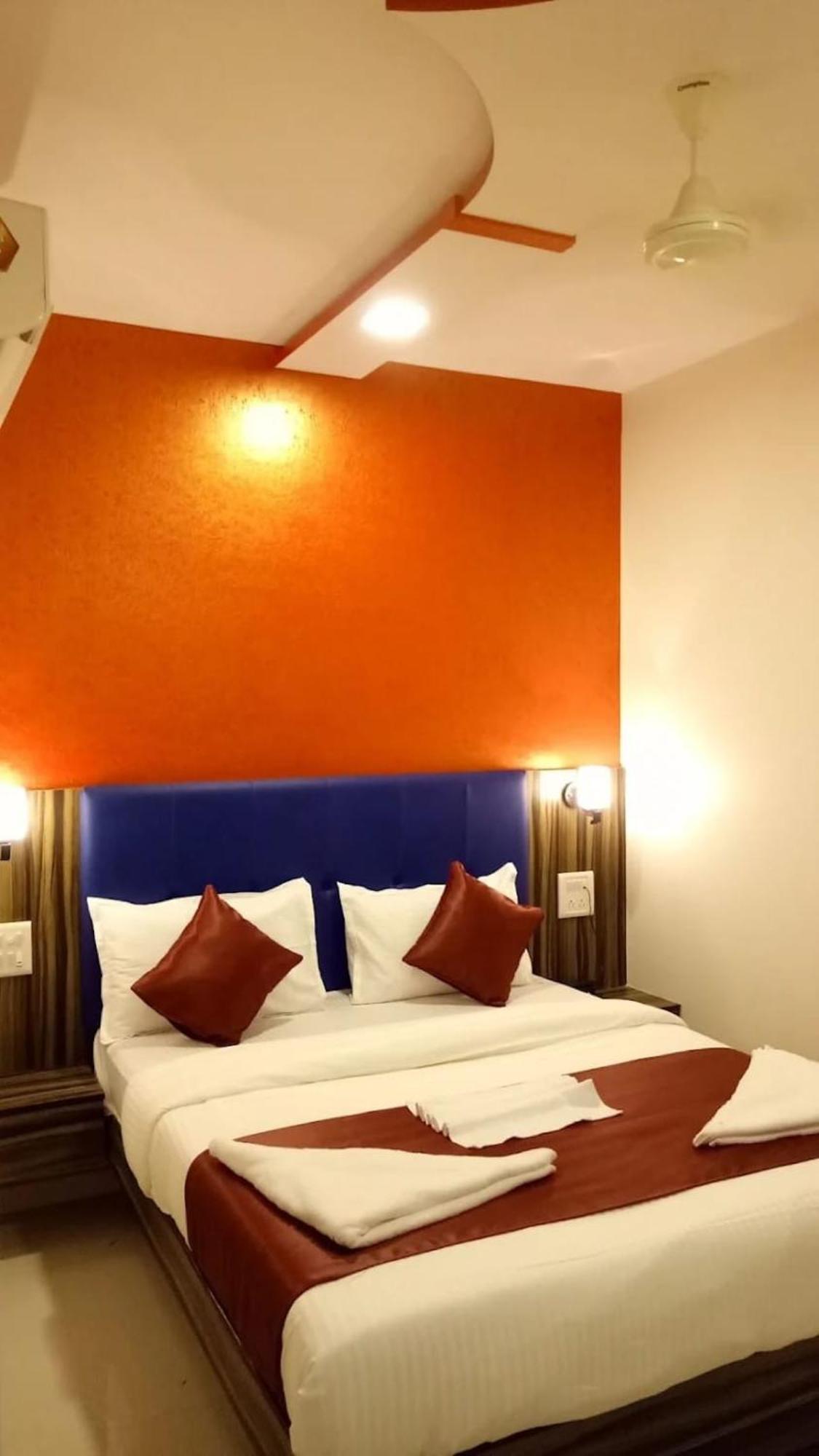 Flagship 83490 Hotel Bently Palace Mumbai Exterior photo