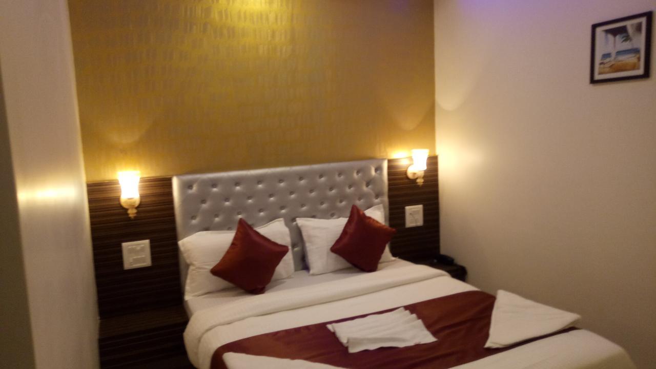 Flagship 83490 Hotel Bently Palace Mumbai Exterior photo