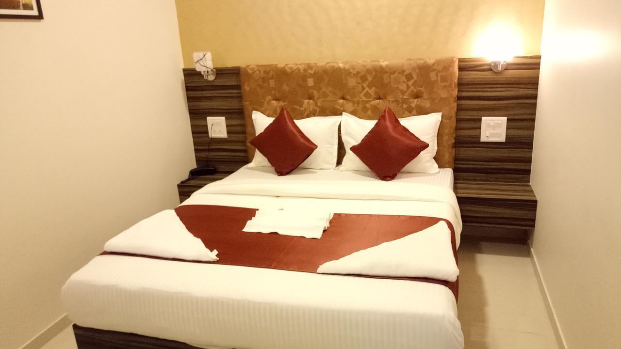 Flagship 83490 Hotel Bently Palace Mumbai Exterior photo