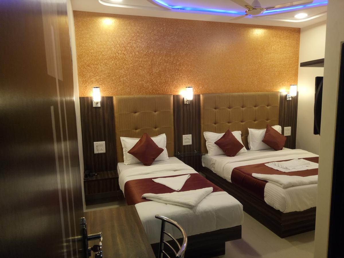 Flagship 83490 Hotel Bently Palace Mumbai Exterior photo
